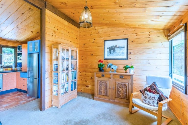 Photo of property in 33 Leeward Drive, Whitby, Porirua, 5024