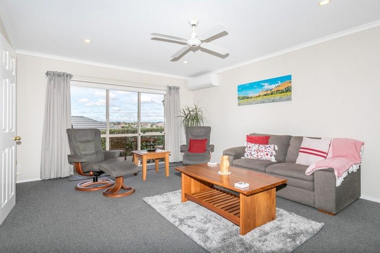 Photo of property in 15 Highbury Place, Nawton, Hamilton, 3200