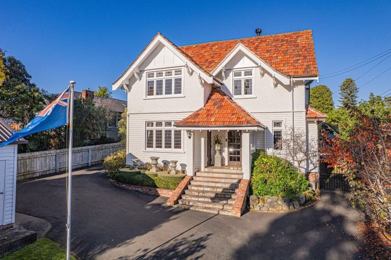 Photo of property in 12 Brassey Road, Saint Johns Hill, Whanganui, 4500
