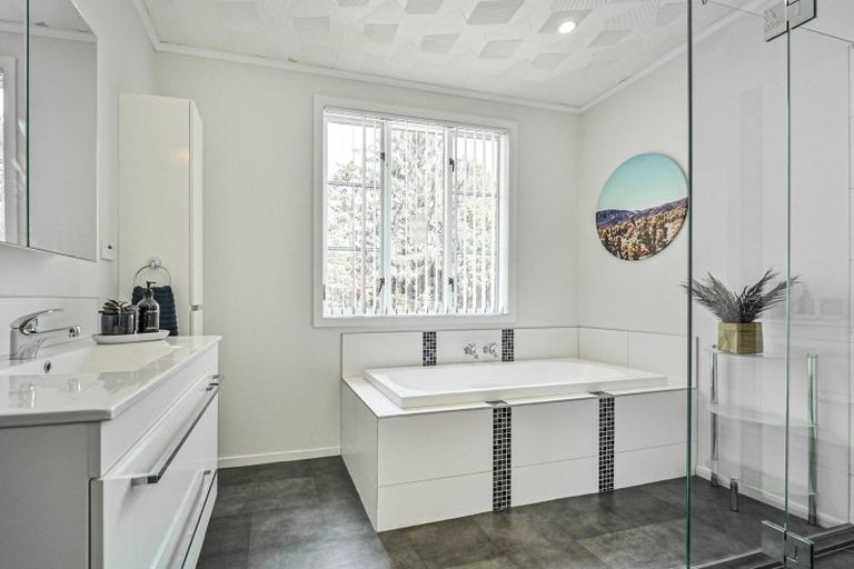 Photo of property in 910 Collinge Road, Mayfair, Hastings, 4122