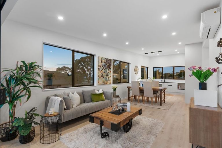 Photo of property in 935 Whangaparaoa Road, Manly, Whangaparaoa, 0930