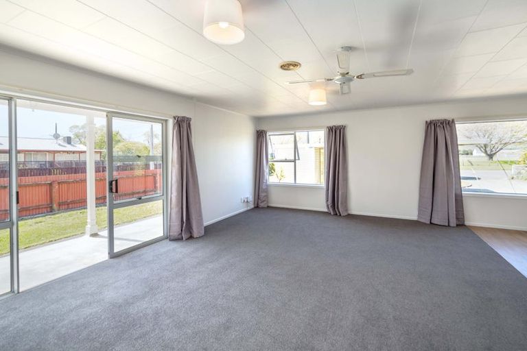 Photo of property in 72 New York Street, Martinborough, 5711