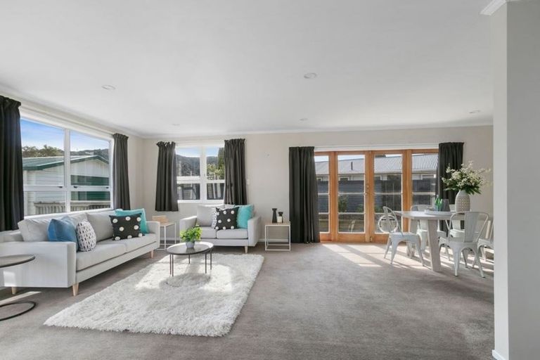 Photo of property in 7 Meremere Street, Wainuiomata, Lower Hutt, 5014
