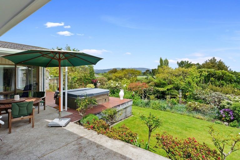 Photo of property in 39 Oriwa Crescent, Otaki, 5512