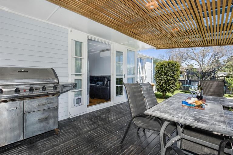 Photo of property in 4 Nikau Place, Waiuku, 2123