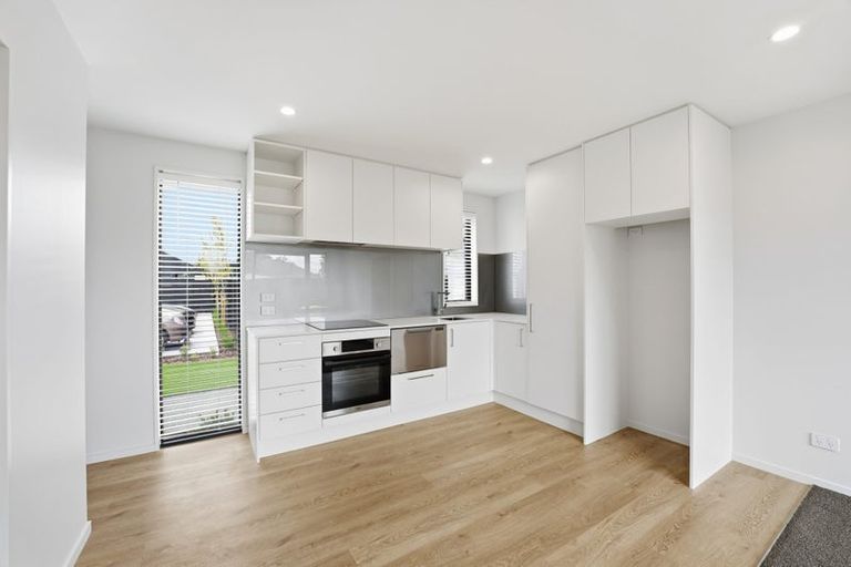 Photo of property in 3/55 Marshland Road, Shirley, Christchurch, 8061