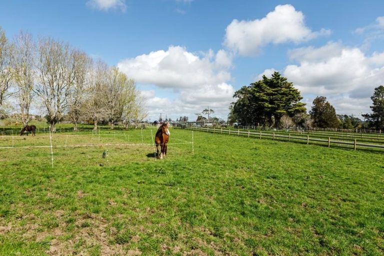 Photo of property in 5 Diamond Lane, Riverhead, 0793