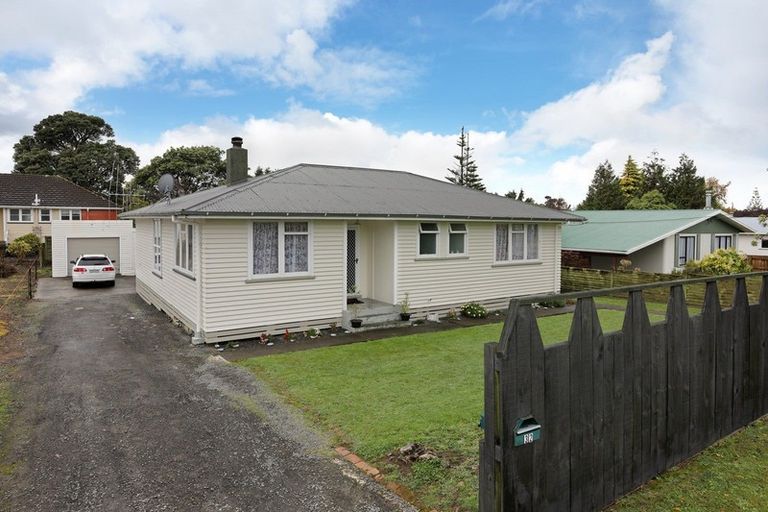 Photo of property in 32 Mill Street, Marton, 4710