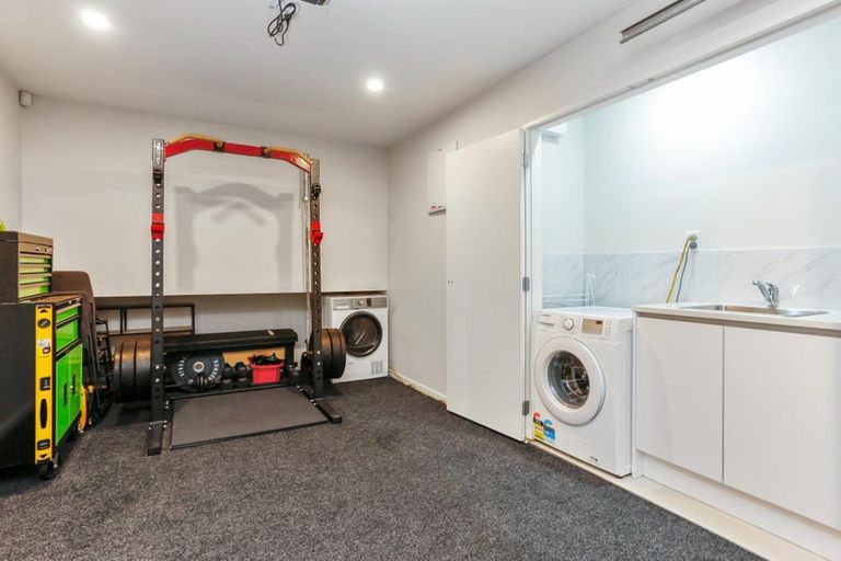 Photo of property in 21c Cherry Tree Place, Massey, Auckland, 0614