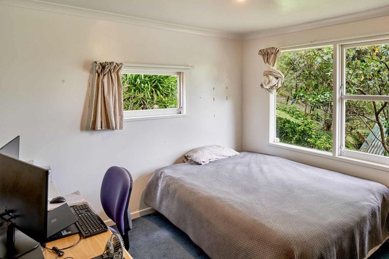 Photo of property in 19 Holmes Grove, Naenae, Lower Hutt, 5011