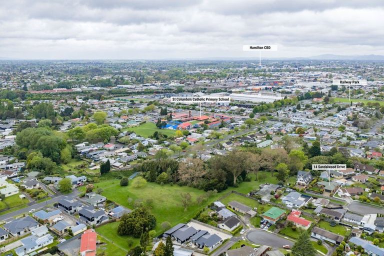 Photo of property in 14 Sandalwood Drive, Dinsdale, Hamilton, 3204