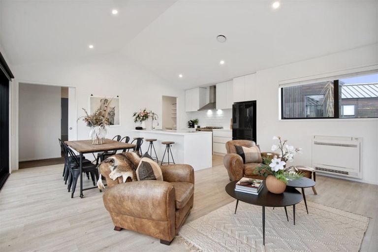 Photo of property in 7 Kinross Lane, Jacks Point, Queenstown, 9371