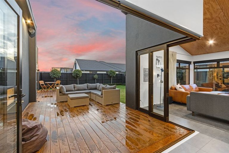 Photo of property in 32 Hinterland Drive, Prebbleton, 7604