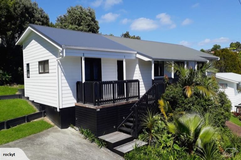 Photo of property in 2/660 Beach Road, Browns Bay, Auckland, 0630