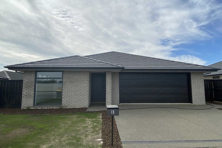 Photo of property in 18 Eileen Way, Rolleston, 7615