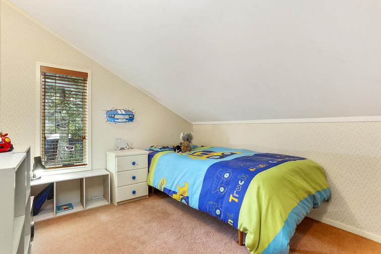 Photo of property in 50 Park Road, Titirangi, Auckland, 0604