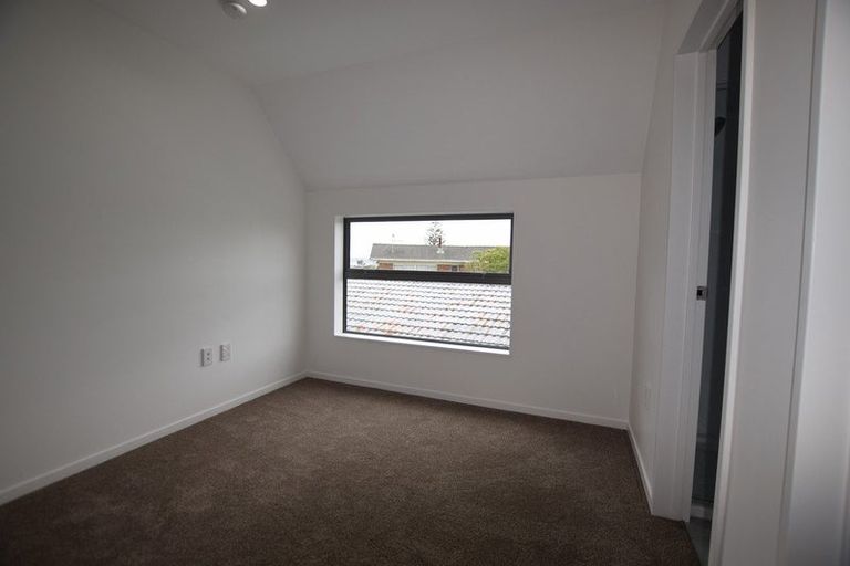 Photo of property in 62 Royal Road, Massey, Auckland, 0614