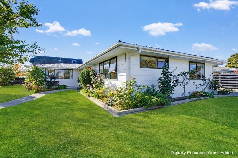 Photo of property in 4 Dove Place, Westbrook, Palmerston North, 4412