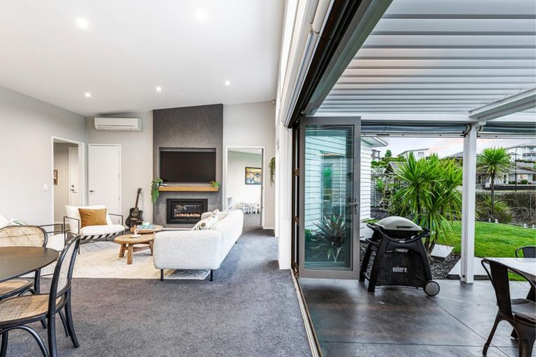 Photo of property in 3 Nikau Way, Riverhead, 0820