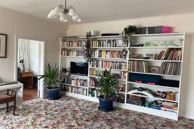 Photo of property in 119 Savage Crescent, West End, Palmerston North, 4412