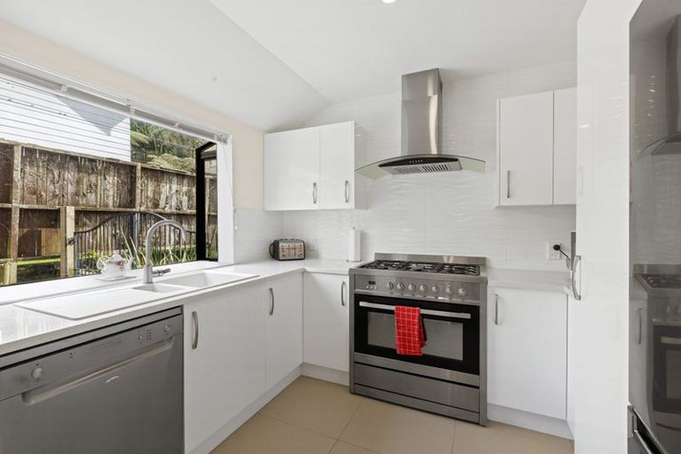 Photo of property in 64 Langana Avenue, Browns Bay, Auckland, 0630