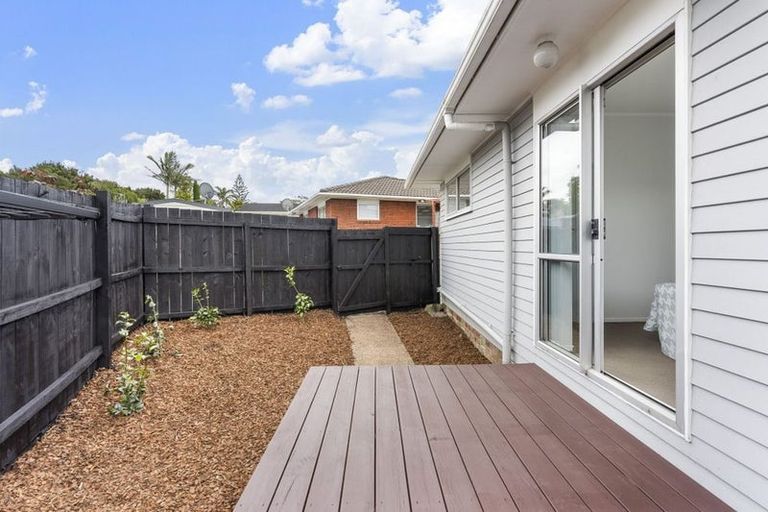 Photo of property in 54 Cockayne Crescent, Sunnynook, Auckland, 0620