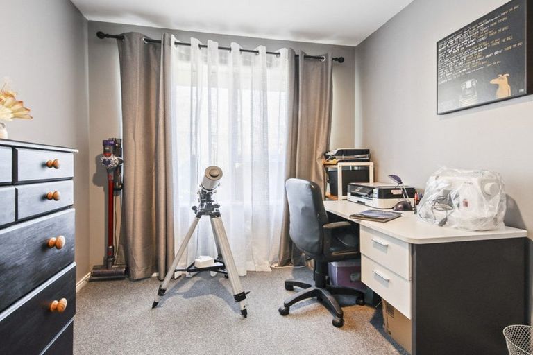 Photo of property in 140 Hay Street, Bromley, Christchurch, 8062