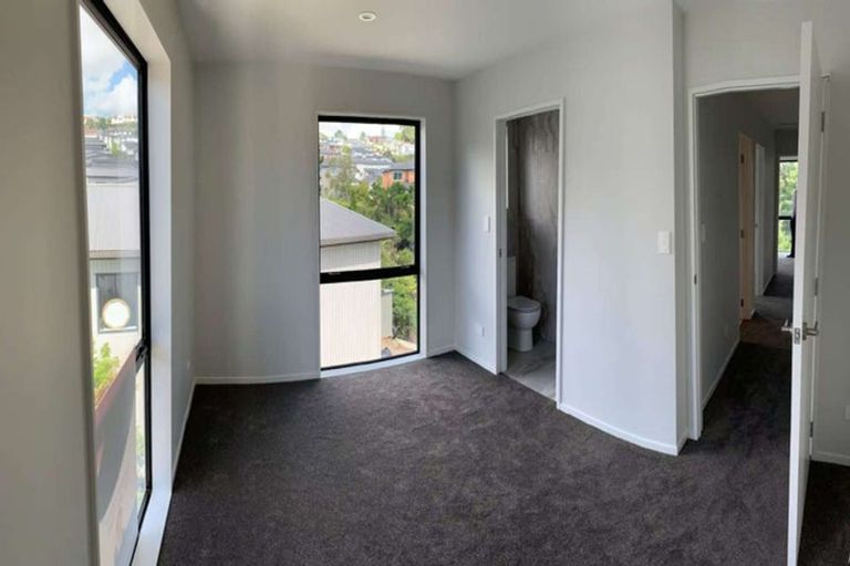 Photo of property in 66 Makamaka Lane, Albany Heights, Auckland, 0632