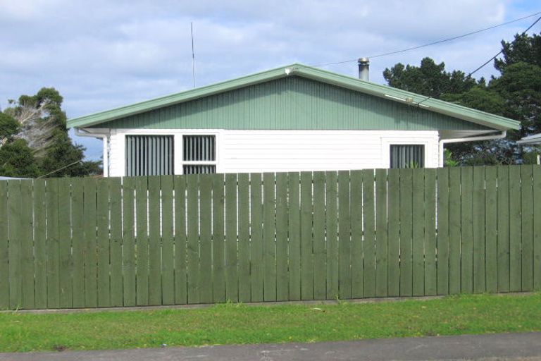 Photo of property in 23 Helena Street, Massey, Auckland, 0614