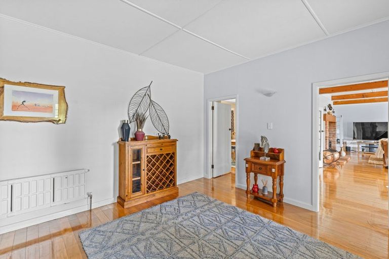 Photo of property in 74 Wanganui Road, Marton, 4788
