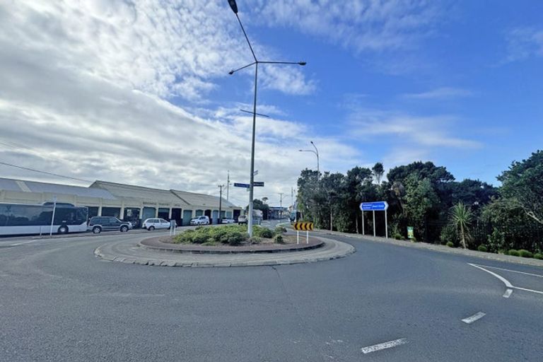 Photo of property in 19a Rangatira Road, Birkdale, Auckland, 0626