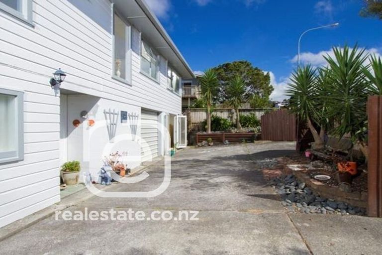 Photo of property in 84 Glamorgan Drive, Torbay, Auckland, 0630