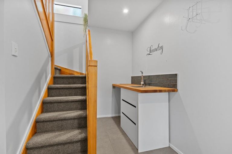 Photo of property in 6a Puketaha Road, Swanson, Auckland, 0816