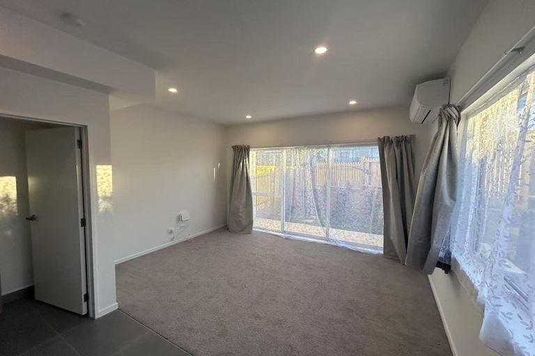 Photo of property in 1d Keegan Drive, Massey, Auckland, 0614