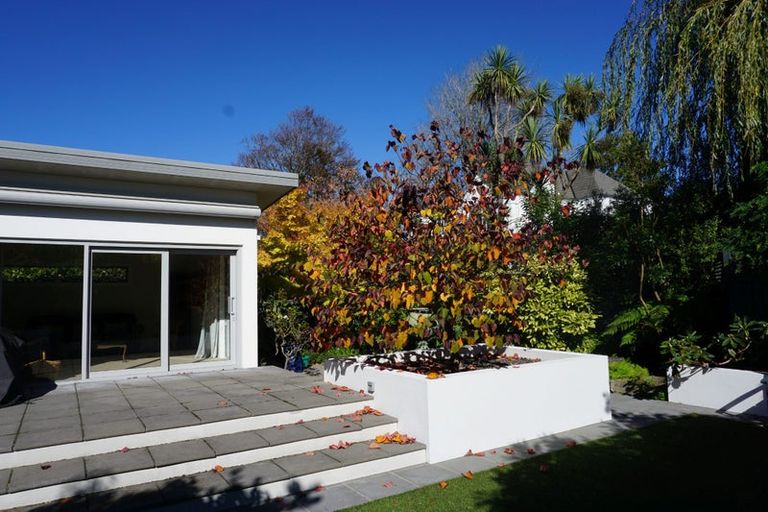 Photo of property in 23 Waiwetu Street, Fendalton, Christchurch, 8052
