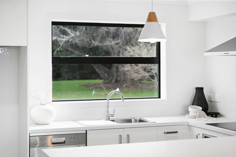 Photo of property in 1/12 Ruakiwi Road, Hamilton Lake, Hamilton, 3204