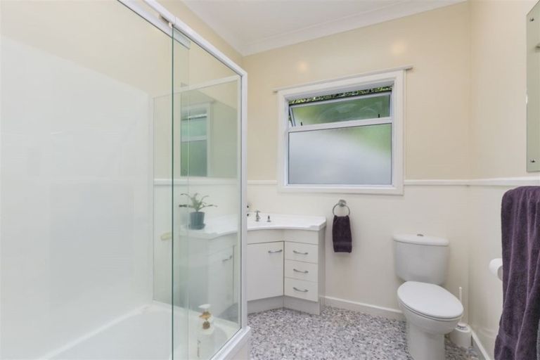 Photo of property in 15 Madras Street, Khandallah, Wellington, 6035