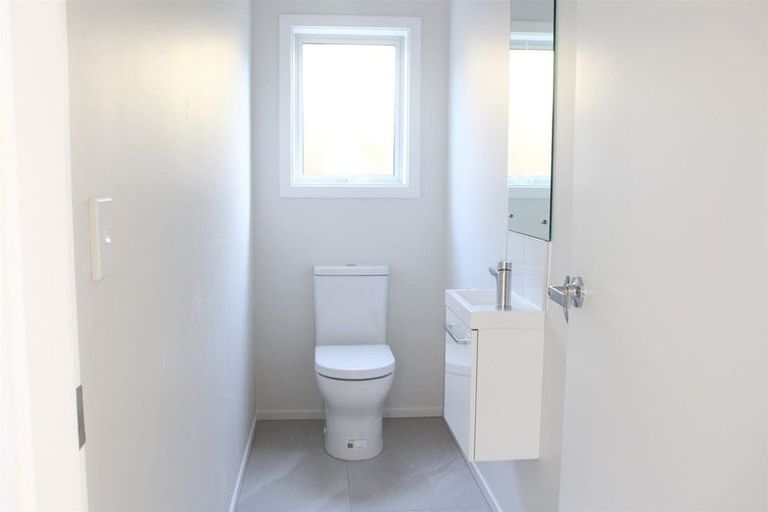 Photo of property in 47 Stockport Grove, Churton Park, Wellington, 6037