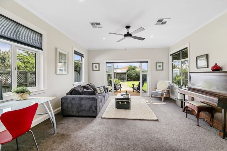 Photo of property in 65 Kauri Street, Miramar, Wellington, 6022
