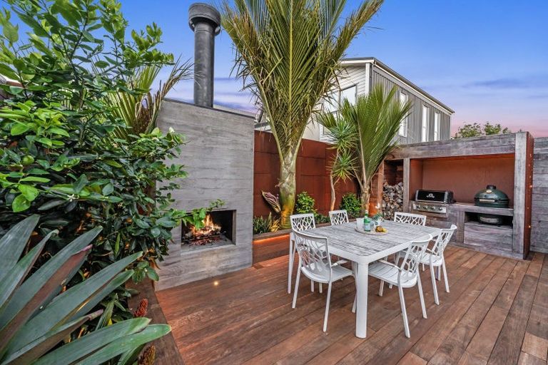 Photo of property in 18 Liquidambar Drive, Hobsonville, Auckland, 0616