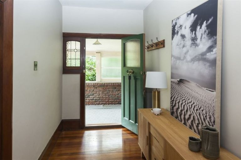 Photo of property in 26 Gamblins Road, Saint Martins, Christchurch, 8022