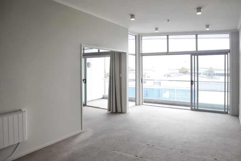 Photo of property in 302/277 Maunganui Road, Mount Maunganui, 3116