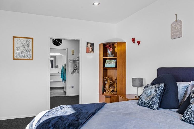 Photo of property in 22 Mercade Close, Stratford, 4332