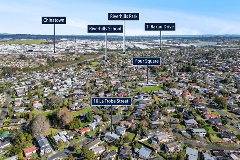 Photo of property in 10 La Trobe Street, Pakuranga Heights, Auckland, 2010