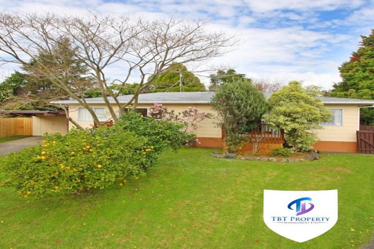 Photo of property in 2/20 Challen Close, Conifer Grove, Takanini, 2112