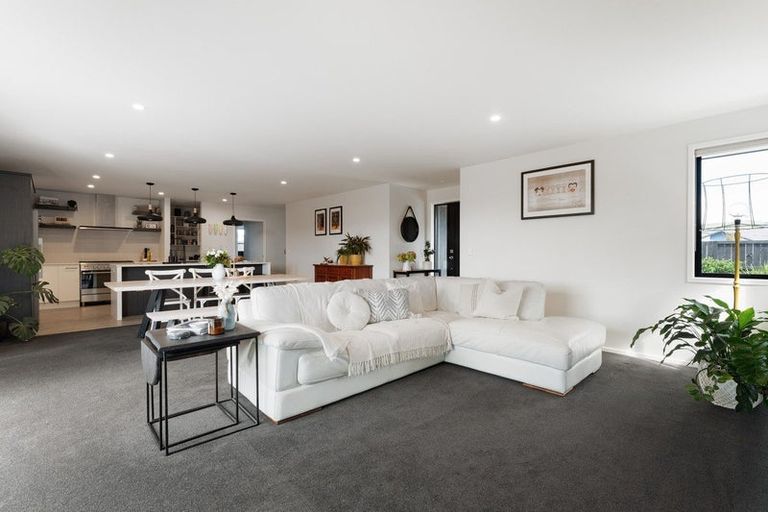 Photo of property in 35 Dunkeld Drive, Papamoa, 3118
