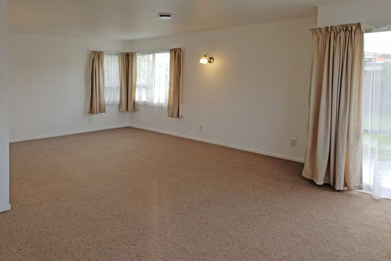 Photo of property in 2/22 Oxford Street, Taradale, Napier, 4112