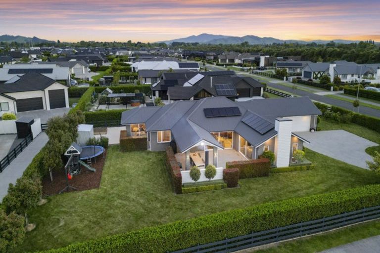 Photo of property in 26 Mike Smith Drive, Cambridge, 3434