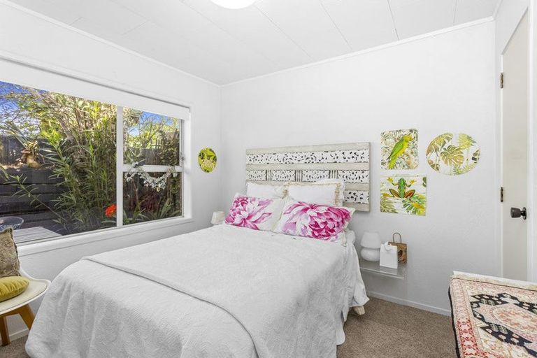 Photo of property in 2/274 Hibiscus Coast Highway, Orewa, 0931