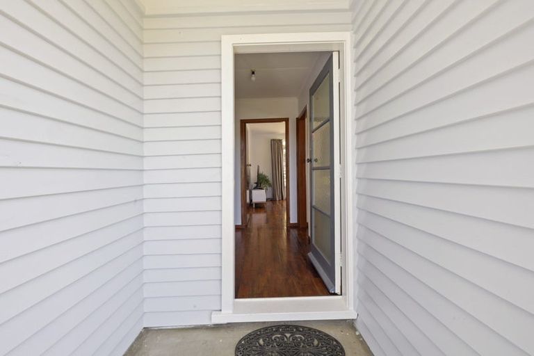 Photo of property in 12 Regent Place, Blagdon, New Plymouth, 4310